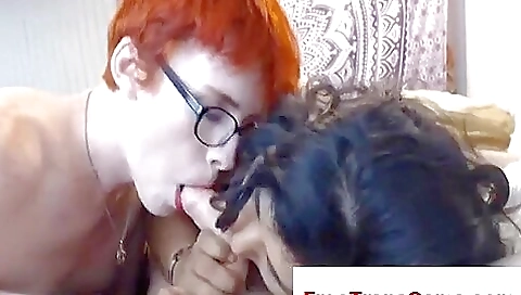Sexy chick loves her boyfriend's pussy Sexy chick loves her boyfriend's pussy
