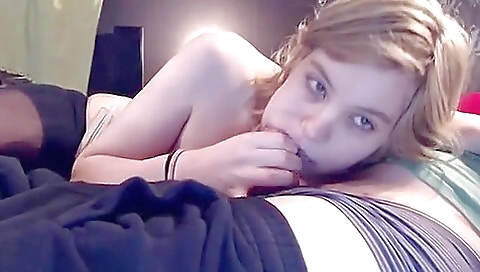 Sexy young blondefres for a ride and wet pussy