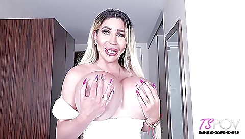 My friend's step mom, hot sharpra in suzuki video